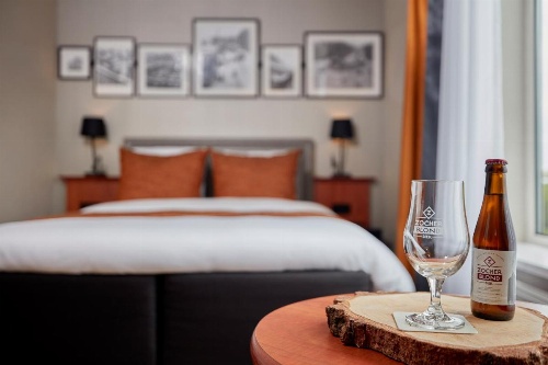 Carlton Square Hotel image 5